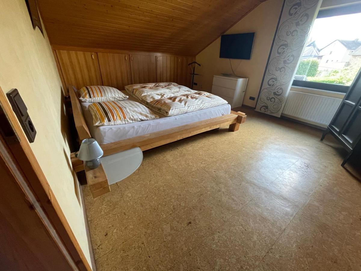 Ferienwohnung Zum Nuerburgring Munk Exterior foto